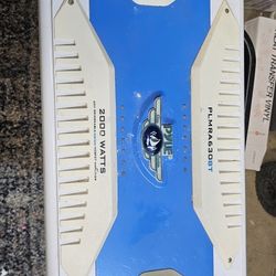 PYLE AMP.  2000 WATTS MARINE 