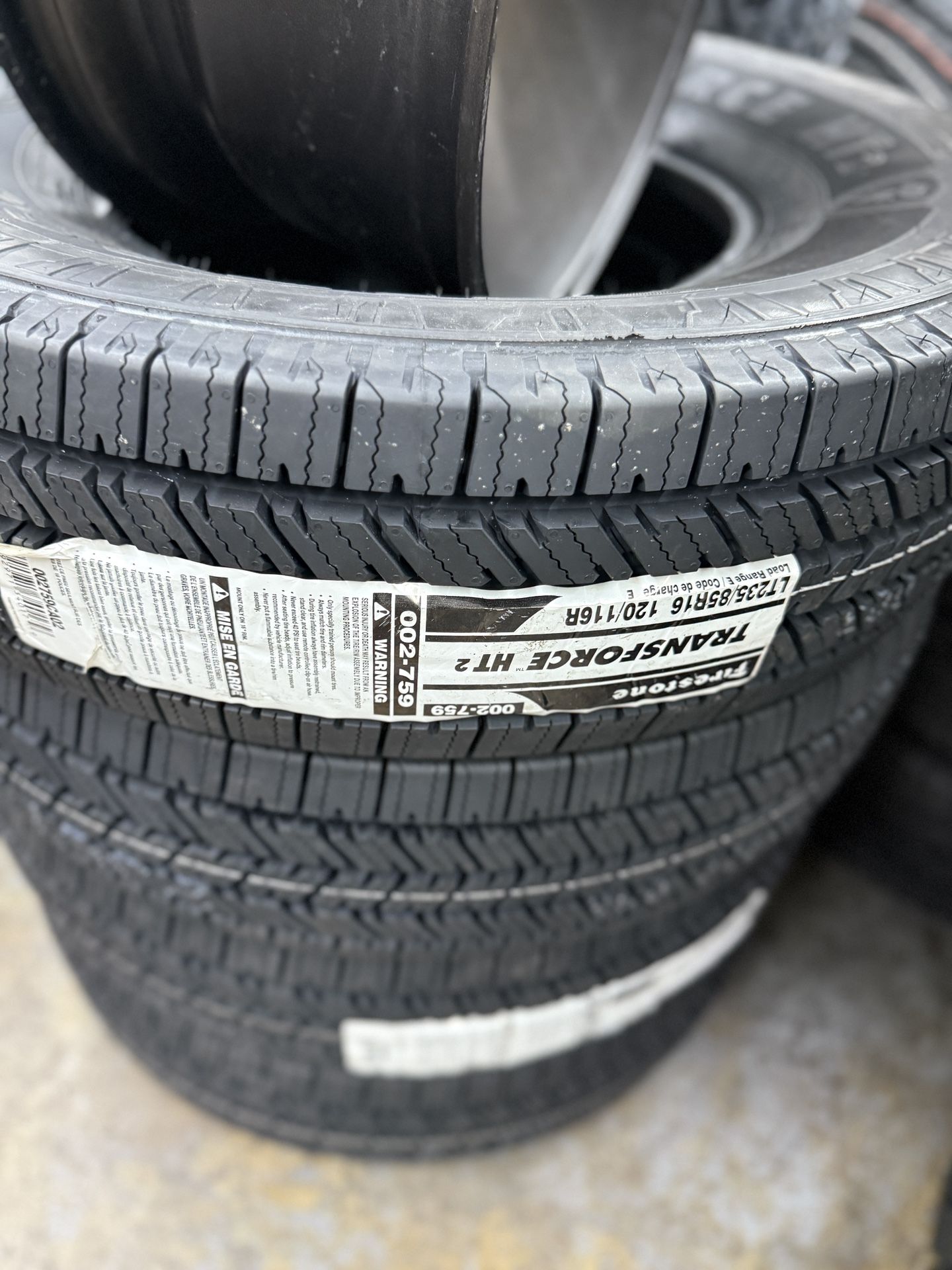 Let T 235/85/16 Firestone