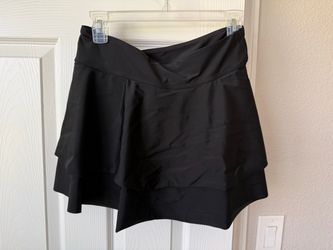 Black pickleball skort M