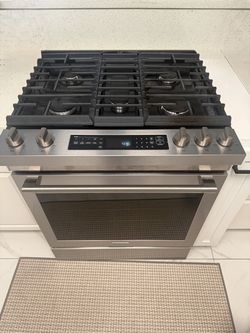 Maytag Stainless Steel 5-Burner Gas Range / Oven – $800 OBO