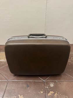 Vintage Samsonite Silhouette Carry On 20 inches x 14 inches