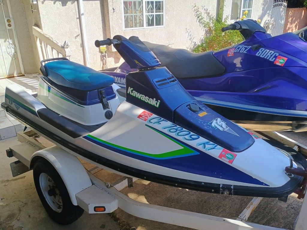 Kawasaki Jet Ski Running And Have The Pink Slip. Xlnt Construction 895$