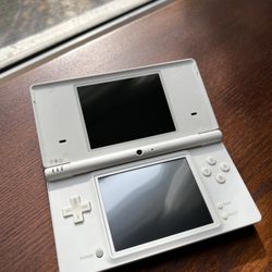 Nintendo DSi (white)