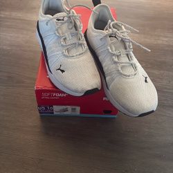 Puma , Size 10, Grey And Black 
