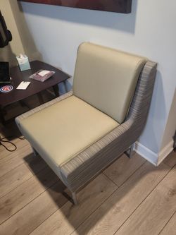 Office Chairs/Tables