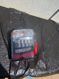 Toyota 4runner tail light