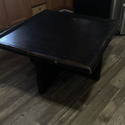 Coffee Table + 4 Storage Ottomans
