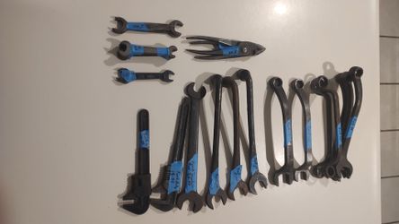 Model a Ford car / tractor wrenches