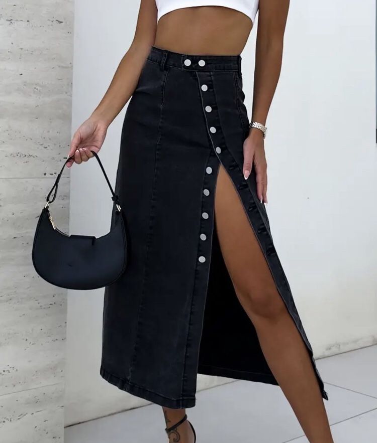 Denim skirt