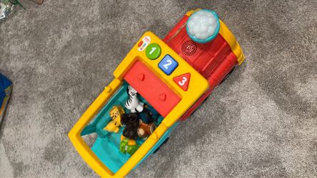 Smart stages Interactive Animal Toy Train with Figures