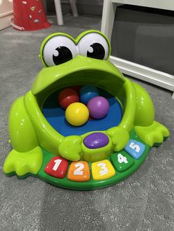 Bright Starts Pop & Giggle Pond Frog Ball Popper Baby Toy