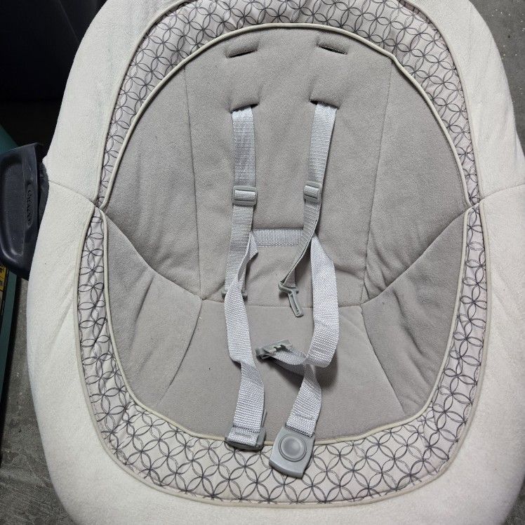 Vibrating Baby Chair