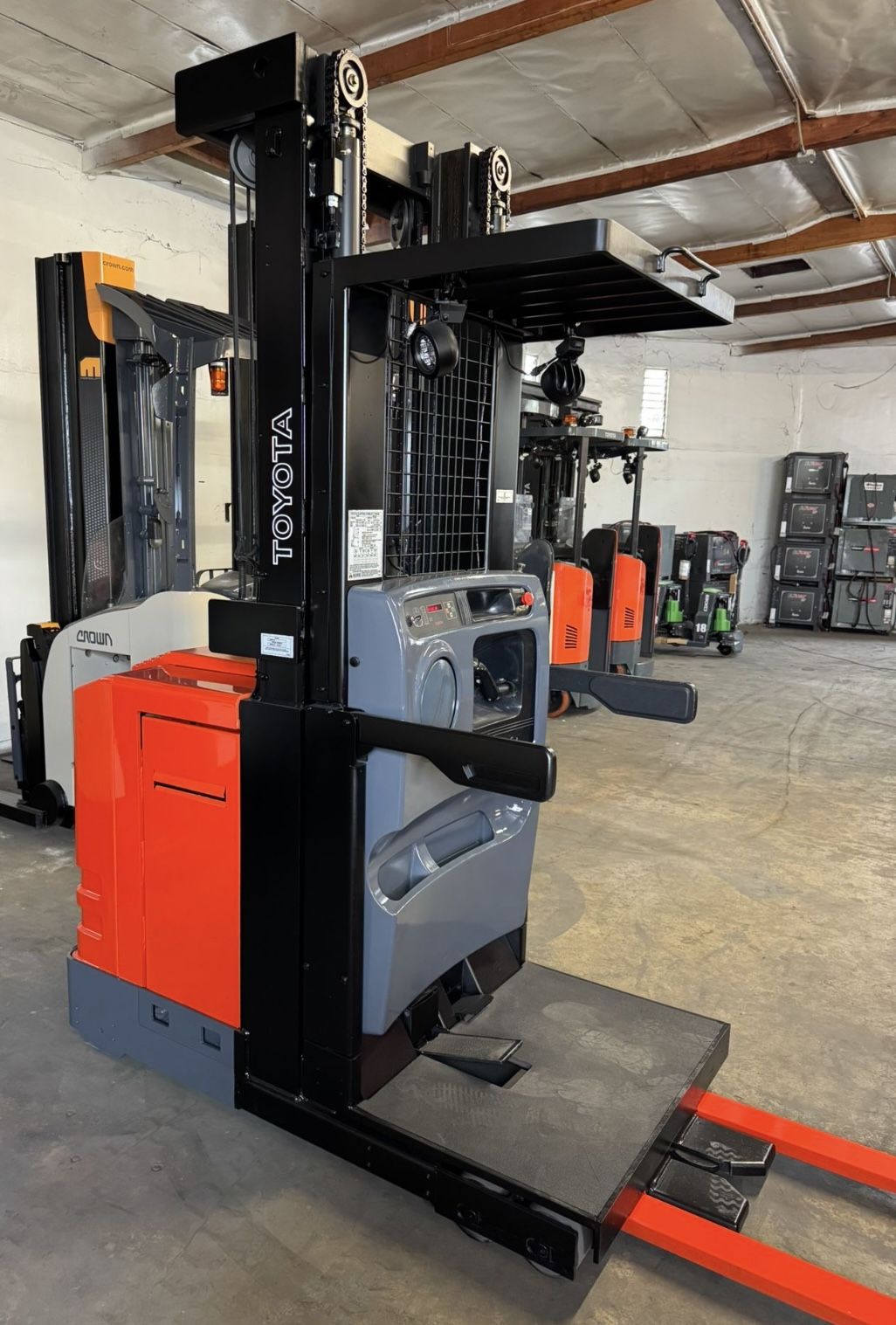 2018 Toyota Orderpicker Forklift 