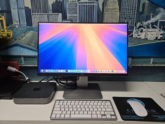 Apple Mac Mini Computer Six Core i5 Desktop 16 GB RAM 256 GB SSD + 22" Monitor