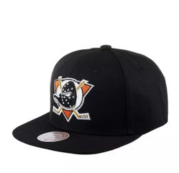MENS MITCHELL & NESS NHL ALTERNATE FLIP SNAPBACK DUCKS - BLACK 