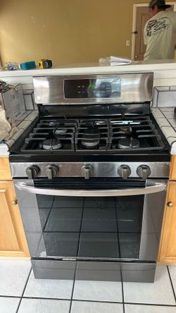 30 inch Gas Range / Oven