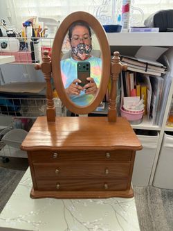 Mini wood jewelry drawer w/ mirrow