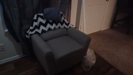 Chair w /ottamon