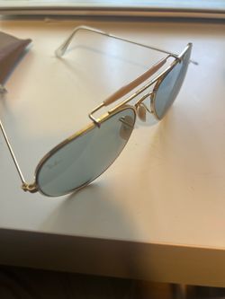 Ray-Ban Aviator Sunglasses Gold Frame