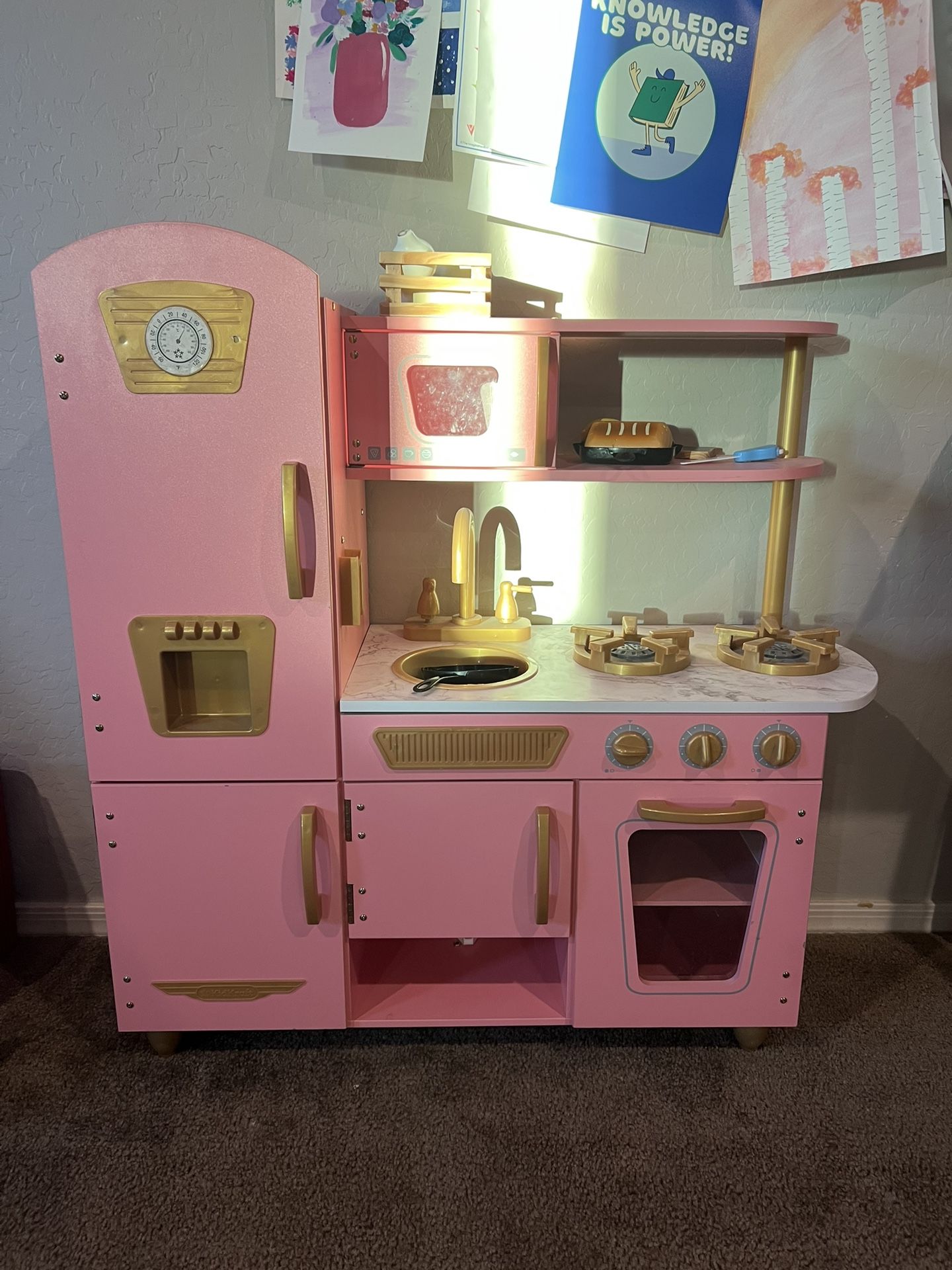 Play Kitchen