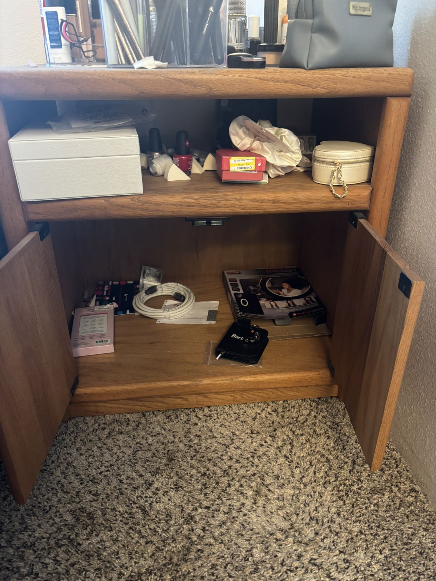 Makeup Table