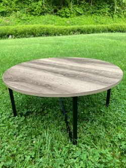 Round Top Table (faux wood top) w/Metal Base