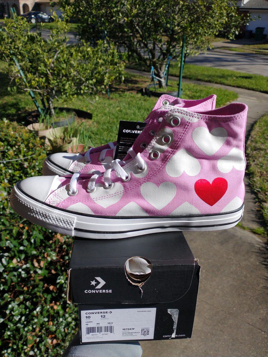 New Converse Chuck Taylor All Star Men Size 10 Women Size 12 Valentine's Day Gift 