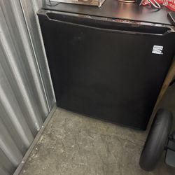 FREE!! MOVE OUT SALE!! (READ DESCRIPTION) 