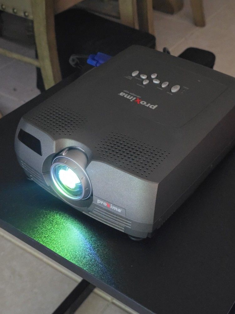 Proxima UltraLight X540 3LCD With Remote