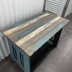 Desk/Table