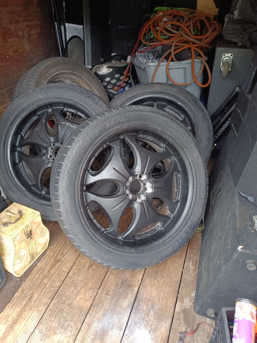 22" Inch ...""Trades "" Want To Trade For 5lug Off Road Or Stock's