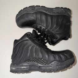 Size 10.5 - Nike Max Foamdome Triple Black