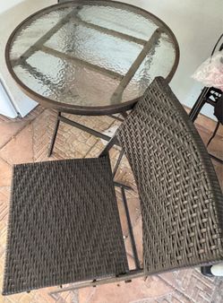 Mesita y silla