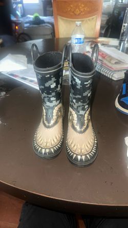 Rain boots Size 10 Toddler