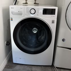 LG Front Load Washer – ThinQ – Excellent Condition