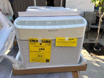 New frigidaire gallery air conditioning 12000 Btu comes with remote asking $350 thanks