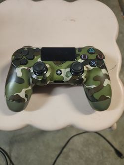 Broken ps4 controller but it works check description