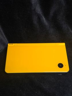 Nintendo DSi LL XL Yellow Console Stylus Japan Exclusive