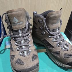 Vasque Women's Waterproof Hiking Boots
