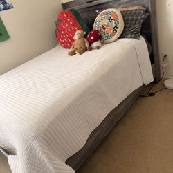 Full Size Bed