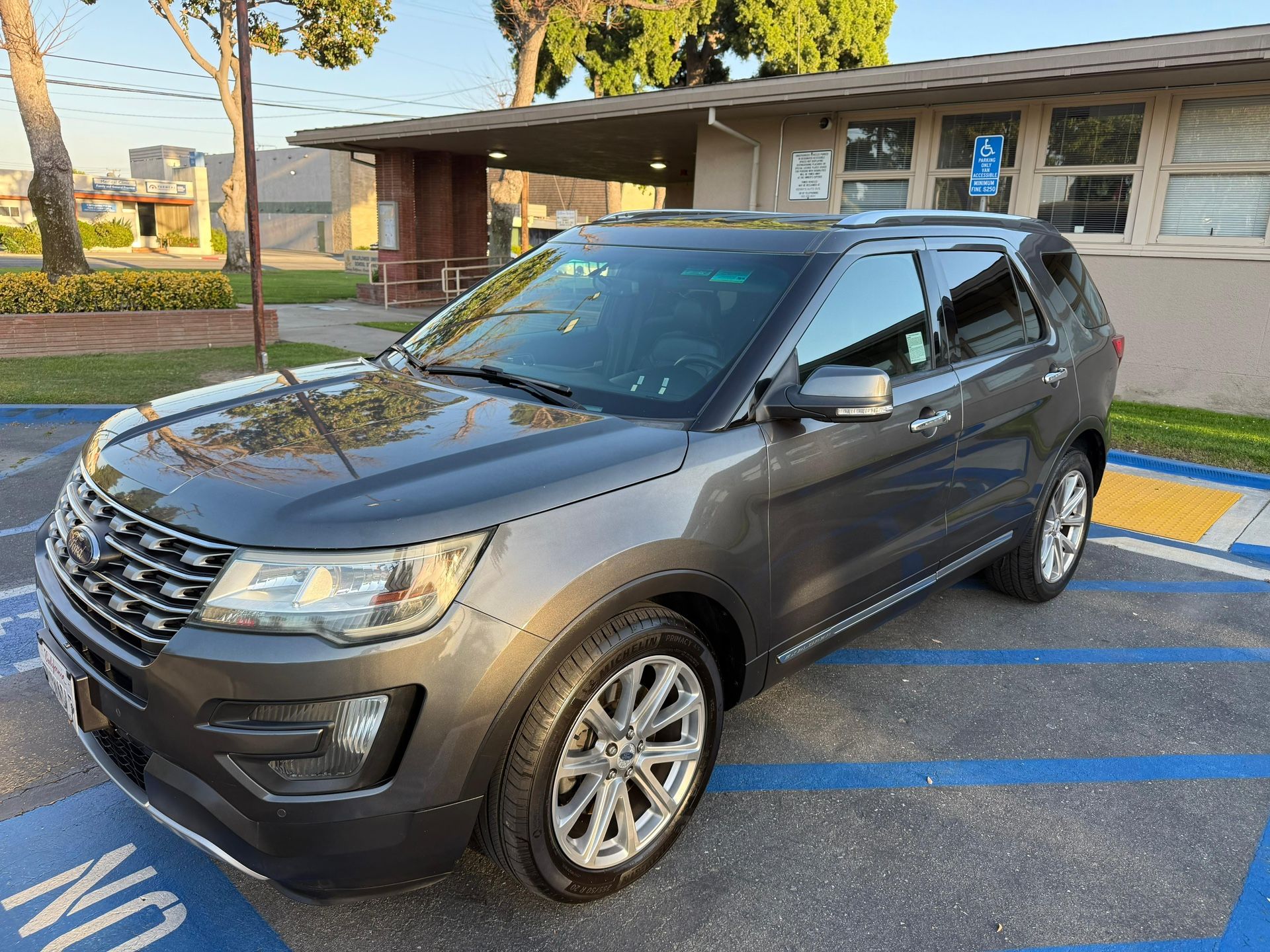 2016 Ford Explorer
