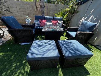Patio set outdoor new in the box