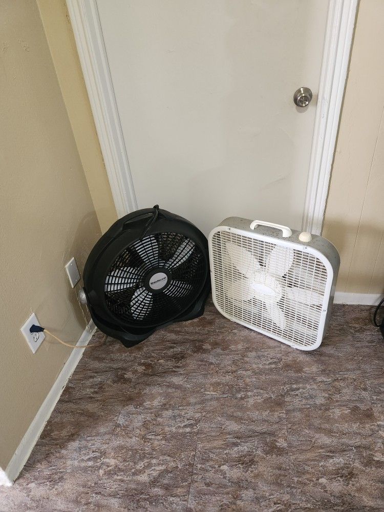 Fans $30 For Both Good Condition check the photos before