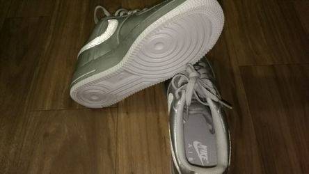 Nike Air Force 1 Silver Size 8