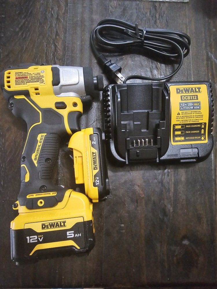 Dewalt 12v Inpac DRILL Batery and Charger