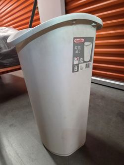 13 Gallon Trash Can
