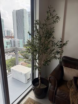 7’ Artificial Olive Tree *LIKE NEW*