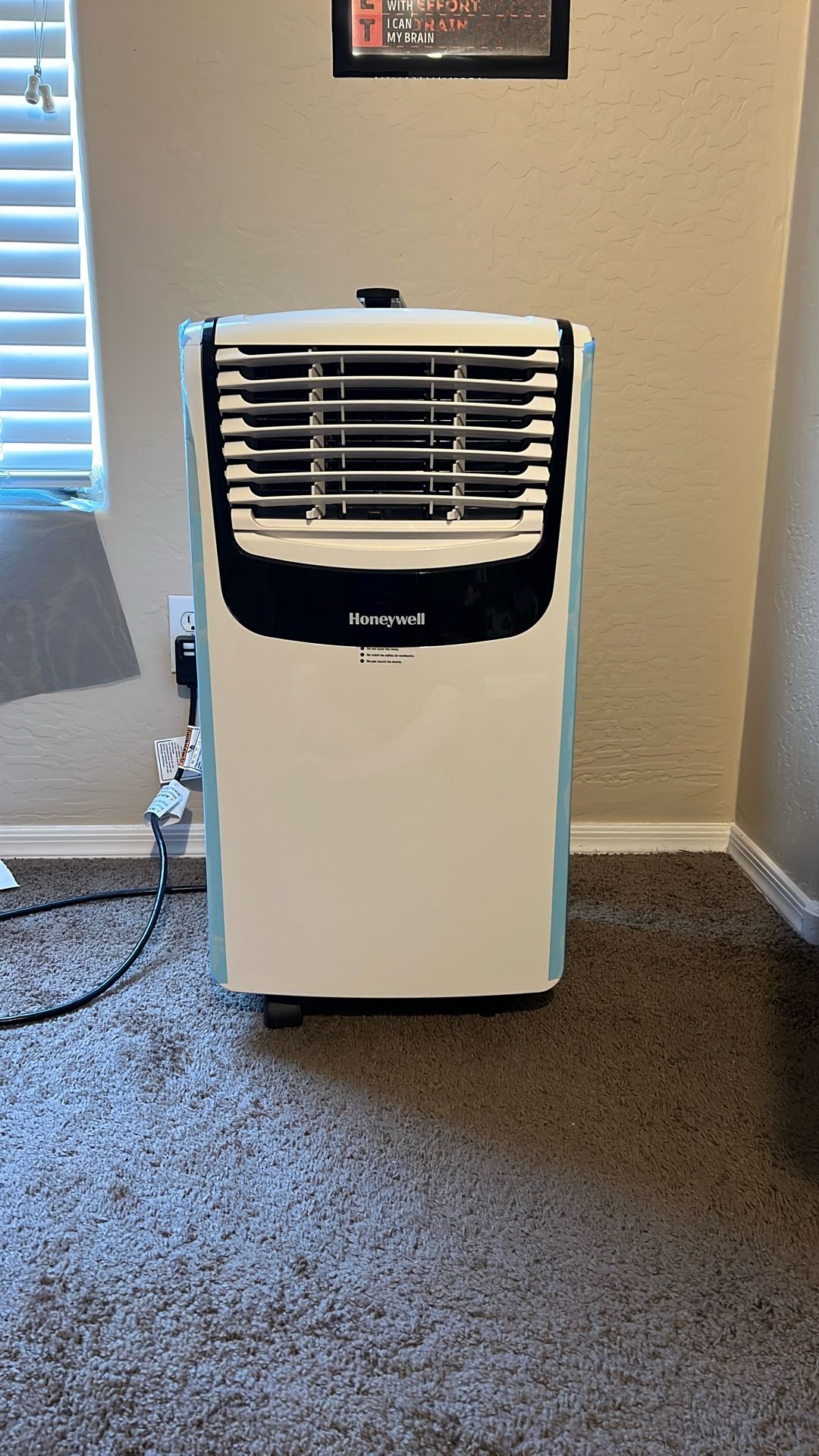 Honeywell Portable Air Conditioner. M008CESWK