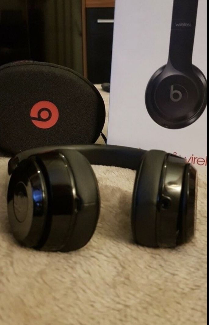 Dr Dre solo beats selling for 120$ great condition pick up only