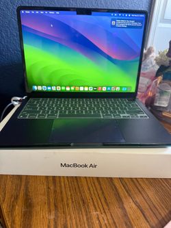 Apple Laptop New Condition
